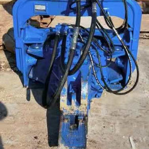 15m Sheet Pile Railway Project Electric Pile Hammer – Vibro & Precision Piling