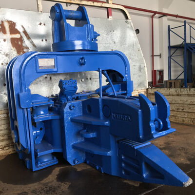 Máquina de condução de pilhas de chapa - cor amarela e flexibilidade montada em escavadeira