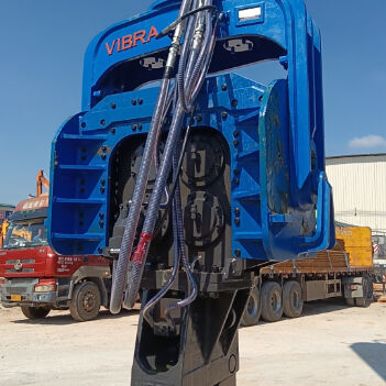 High-Torque Pile Driver for 65-75T Excavators: Four Eccentric Design